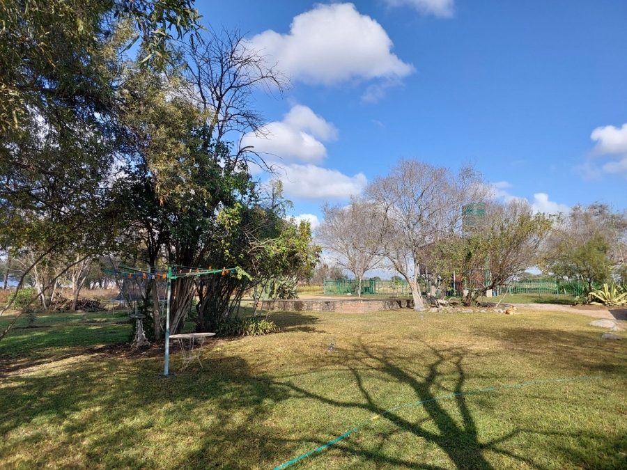 14 Bedroom Property for Sale in Krokodildrift A H North West